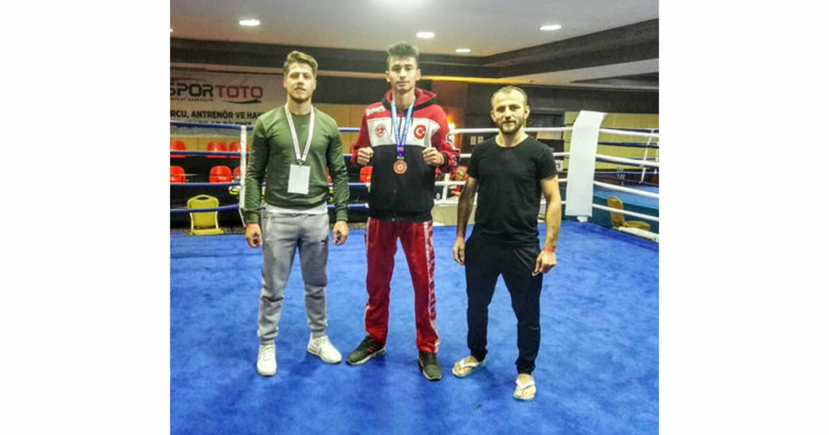 Bafralı Sinan Öztürk Türkiye Açık Kick Boks Turnuvasında Türkiye 3.sü Oldu