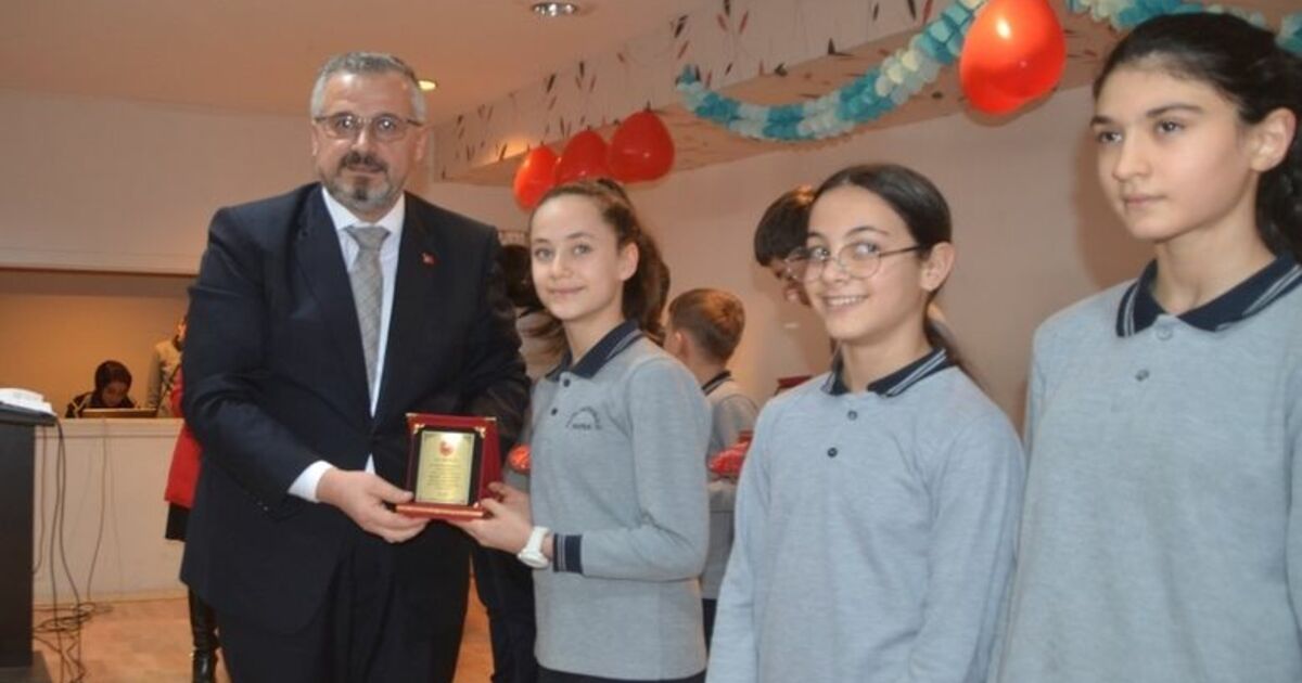 Bafra'da 24 Bin Öğrenci Karnelerini Aldı