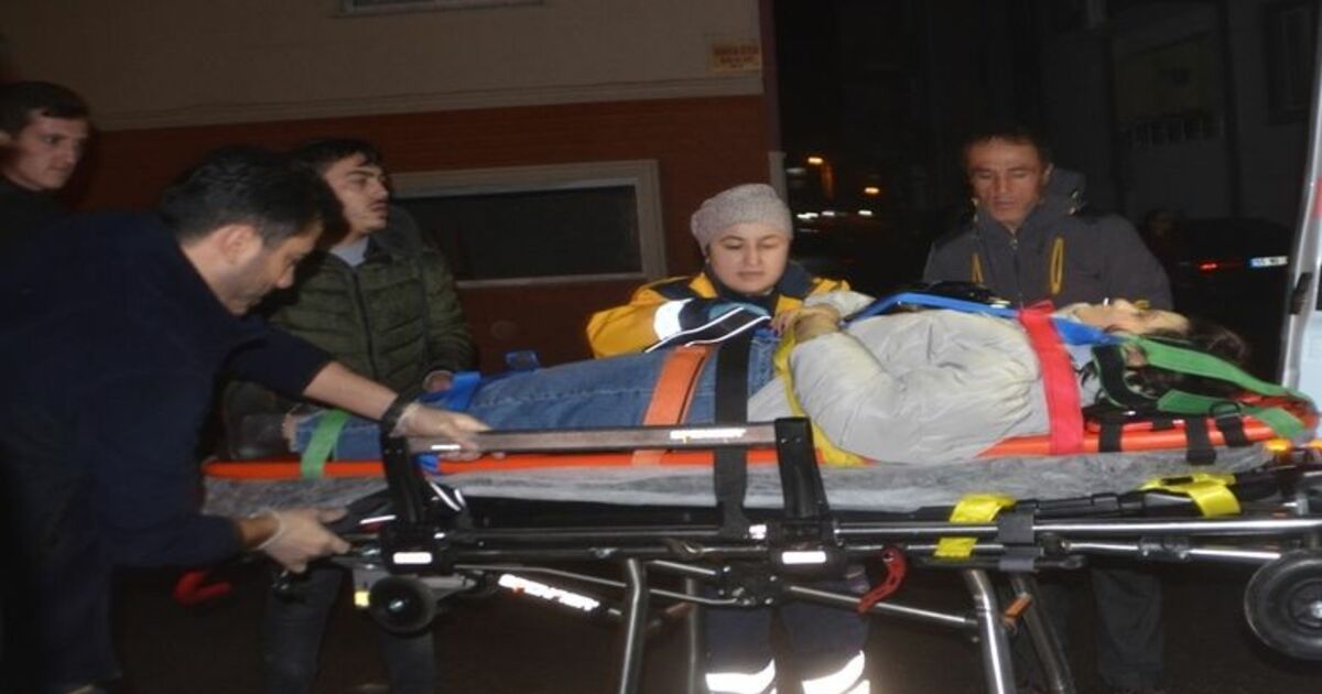 Servis Otobüsü İle Otomobil Çarpıştı: 1 Yaralı