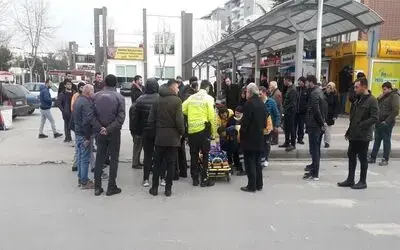 Motosiklet Yayanın Üstüne Devrildi: 1 Yaralı