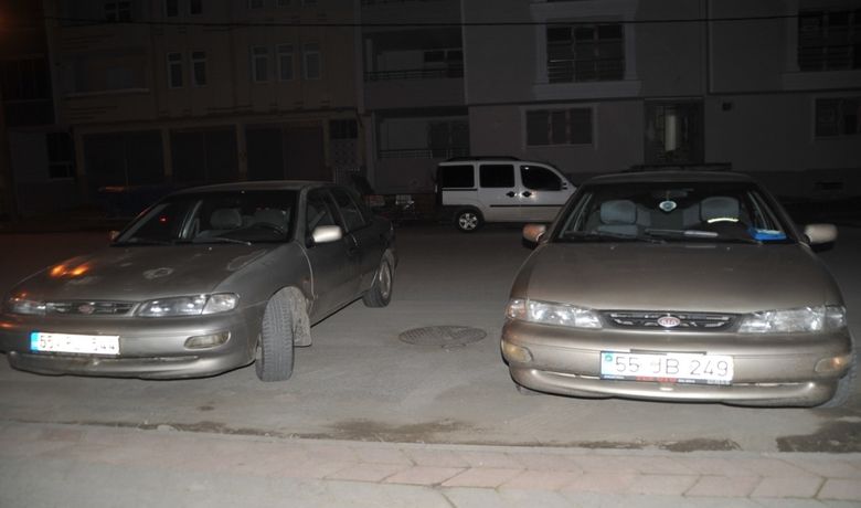 Arabalar Karıştı: İlginç OlayPolisleri Bile Şaşkına Çevirdi - Samsun’un Bafra ilçesinde bir gencin arabaları karıştırdığı ilginç olay polisleri bile şaşkına çevirdi.