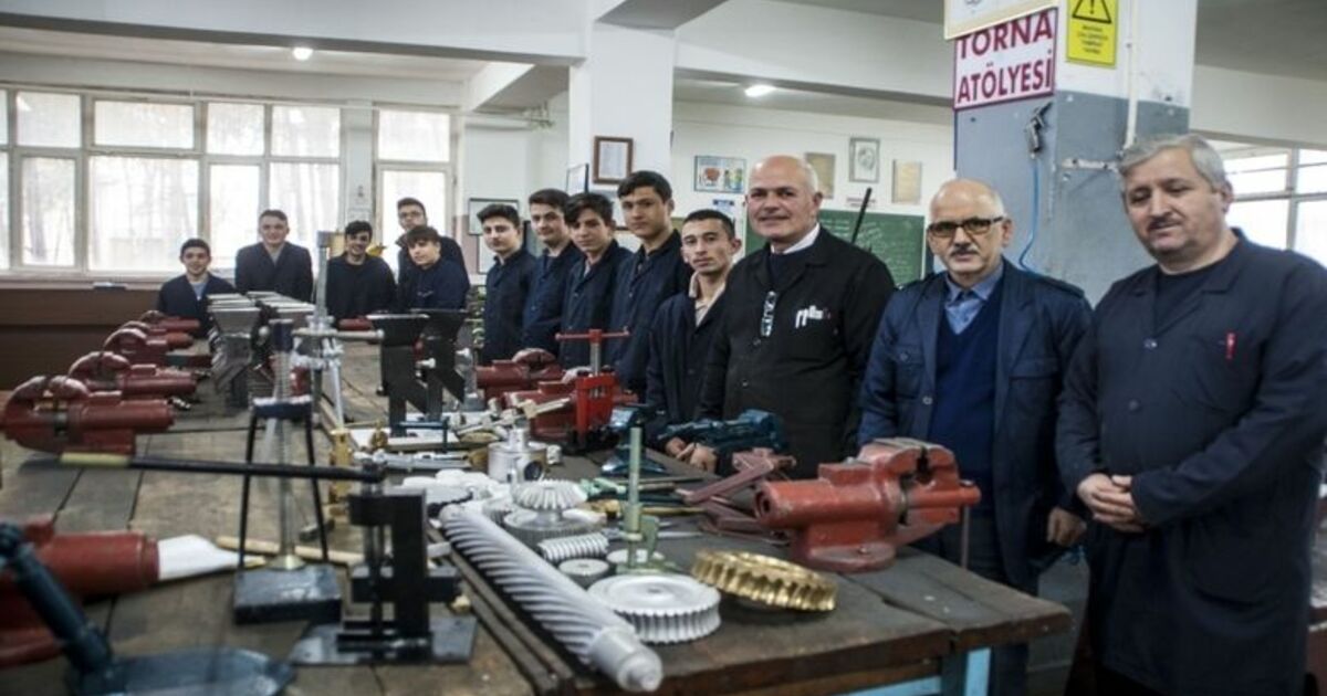 Bafra Mesleki Ve Teknik Anadolu Lisesinden İstihdam Ve Ülke Ekonomisine Katkı