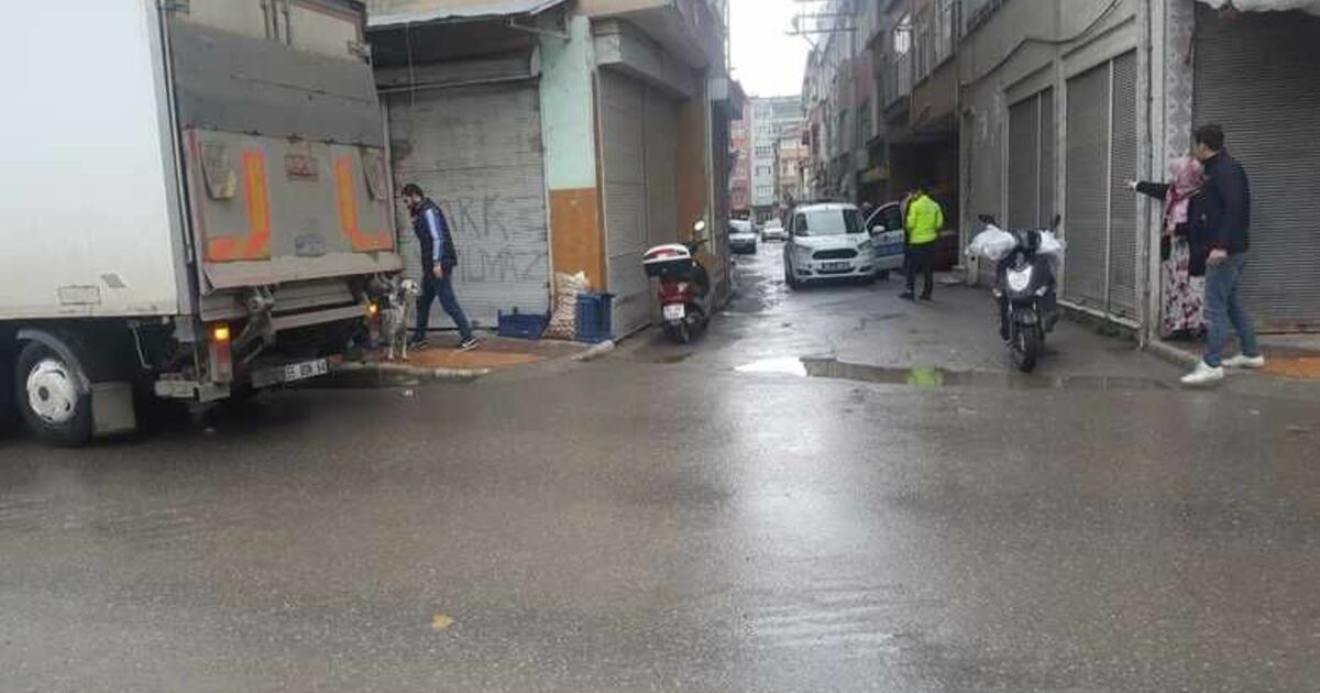 Kamyona Yandan Çarpan Motosiklet Sürücüsü Yaralandı 