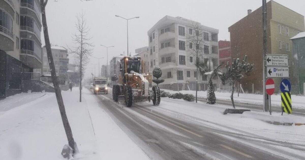 Bafra'da Kar Yağışı Hayatı Olumsuz Etkiledi