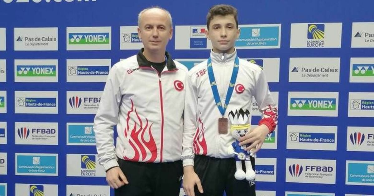 Atatürk Ortaokulu Öğrencisi Buğra Aktaş Badmintonda Şampiyonasında Avrupa Üçüncüsü 