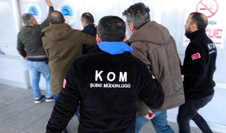 Samsun'da Fetö'ye Komiser YardımcılığıGiriş Sınavı Operasyonu: 22 Gözaltı - Samsun'da FETÖ/PDY’ye yönelik düzenlenen komiser yardımcılığı giriş sınavı operasyonunda toplam 22 şüpheli gözaltına alındı.