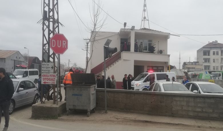 Asılsız İhbar, Ekipleri Alarma Geçirdi - Samsun’un Bafra ilçesinde asılsız ihbar polis, itfaiye ve sağlık ekiplerini alarma geçirdi.