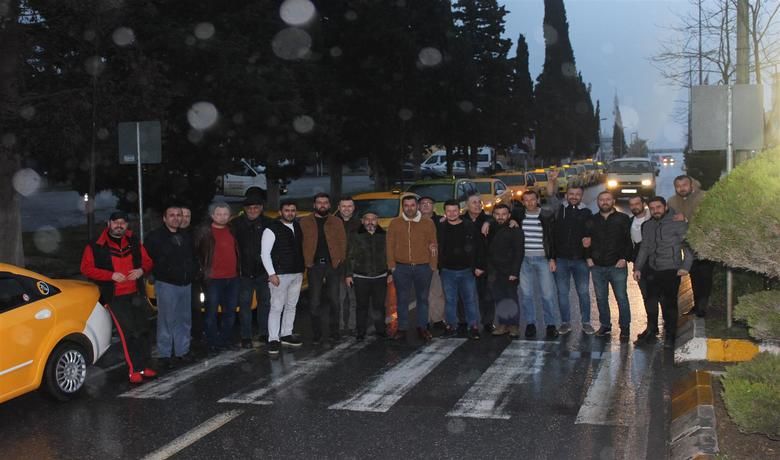 Bafra Taksicilerinden Şehitleri Anma Konvoyu
