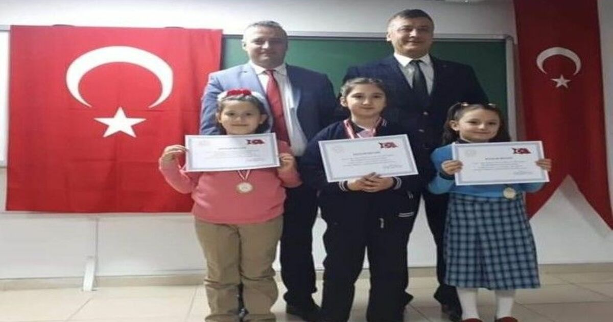İstiklal Marşı'nı Güzel Okuma Yarışması