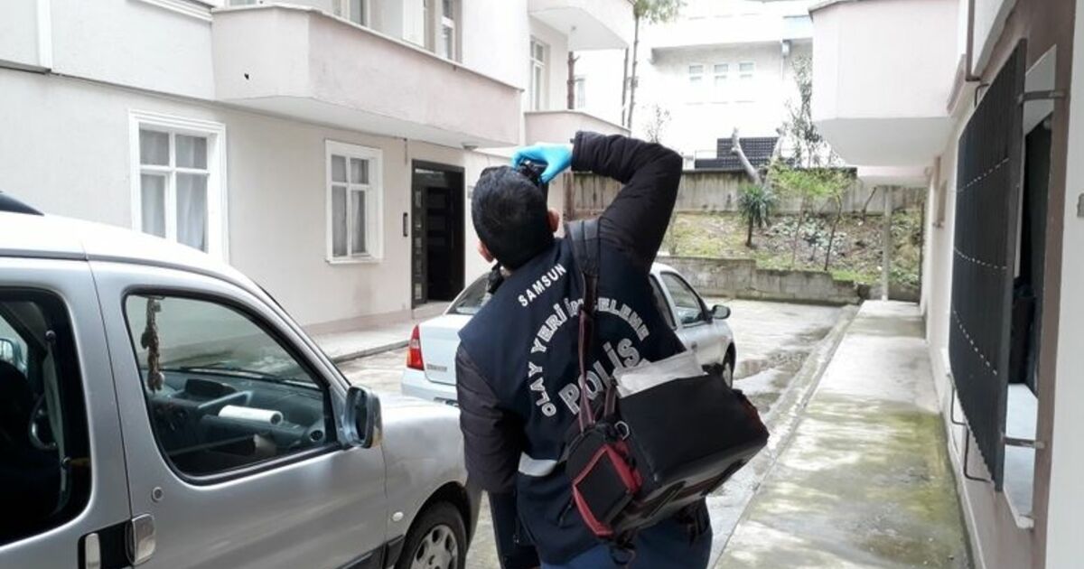 Ablasına Kızdı, Kendini Bıçakladı