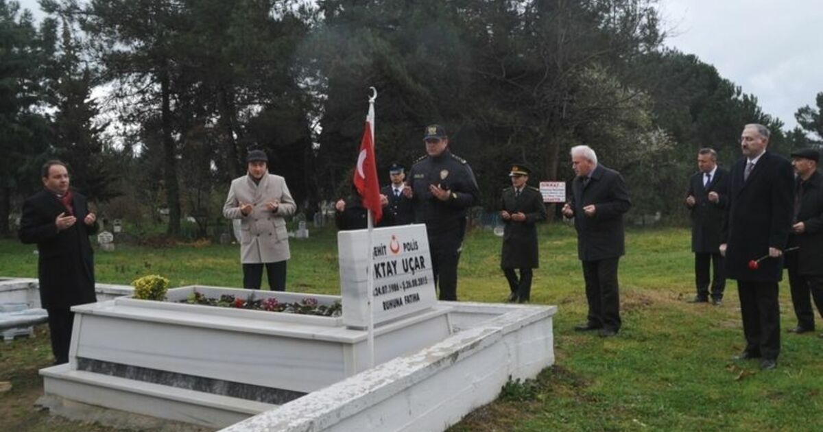 Şehitler Sade Bir Törenle Anıldı