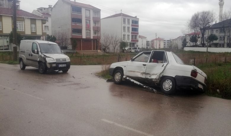 Bafra'da Trafik Kazası: 1 Yaralı - Samsun'un Bafra ilçesinde meydana gelen trafik kazasında 1 kişi yaralandı.
