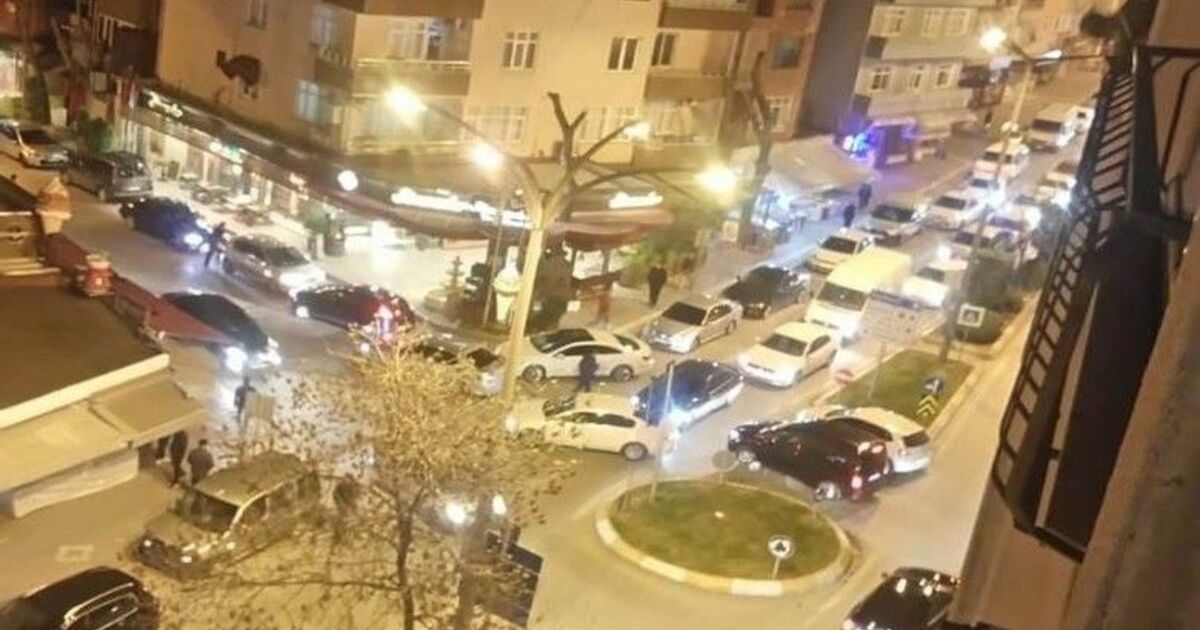 Sokağa Çıkma Yasağını Duyan Alışverişe Koştu