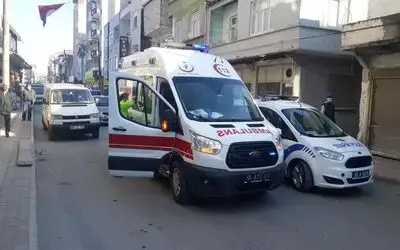 Motosiklet İle Otomobil Çarpıştı 1: Yaralı 