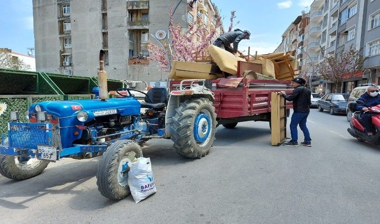 İhtiyaç sahiplerine yardım
 - Bafra Umut Derneği, Şeyhören Mahallesi’nde ihtiyaç sahibi bir aileye eşya ve gıda desteğinde bulundu.