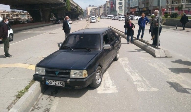 Samsun’da otomobil yayaya çarptı: 1 yaralı
 - Samsun’da otomobilin çarptığı yaya hastanelik oldu.