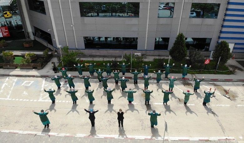 Hemşire ordusunun koronavirüsle mücadelesi devam ediyor