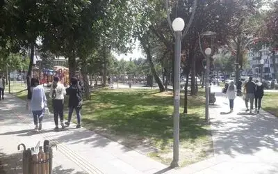 Bafra'da 15-20 Yaş Gençler Caddelere Akın Etti