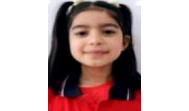 Samsun’da beton mikserinin ezdiği 7yaşındaki kız çocuğu hayatını kaybetti - Samsun’da beton mikserinin ezdiği 7 yaşındaki kız çocuğu tedavi altına alındığı hastanede hayatını kaybetti.