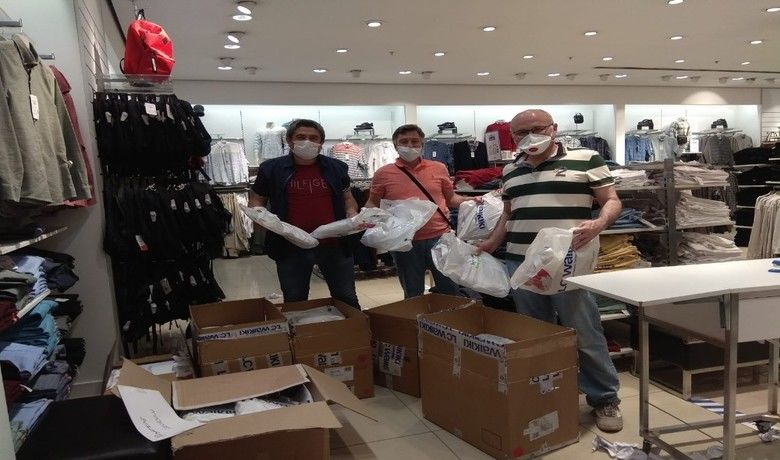 Vezirköprü’de yetimler sevindirildi
 - Samsun’un Vezirköprü ilçesinde Ankara ve Vezirköprü Platformu 135 çocuğu sevindirdi.