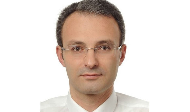 Korona günlerinde değişen tüketimalışkanlıkları ve AVM’lerin toplumdaki anlamı - Samsun Üniversitesi İktisadi, İdari ve Sosyal Bilimler Fakültesi Dekan Yardımcısı, Uluslararası İşletmecilik ve Ticaret Anabilim Dalı Öğretim Üyesi Doç. Dr. Mustafa Kemal Yılmaz, korona günlerinin tüketim alışkanlıklarına etkileri hakkında değerlendirmelerde bulunarak, “Sağlıkla ilgili düzenlemeler ve bireysel tedbirlere bağlı olarak yeni normal denen bu süreçte; yine insanların alışveriş yapacağını, mağazalara gideceğini, orada kısmi de olsa bir sosyalleşme ortamının sağlanacağını düşünüyorum” dedi.