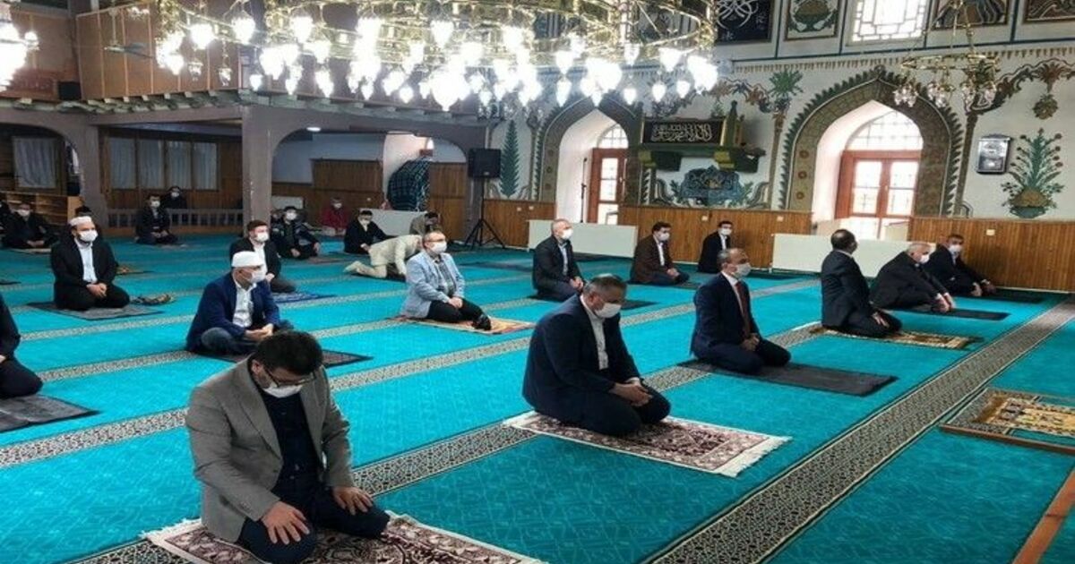 74 gün sonra ilk cuma namazı
