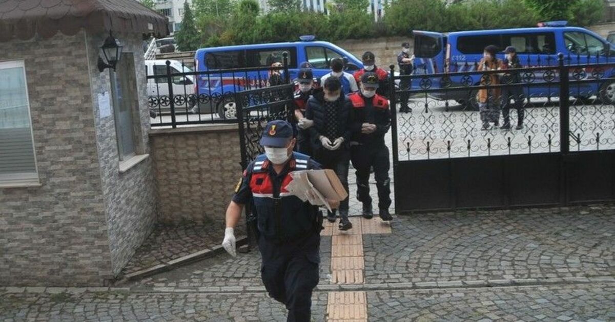 Jandarmadan uyuşturucu tacirlerine operasyon: 5 gözaltı