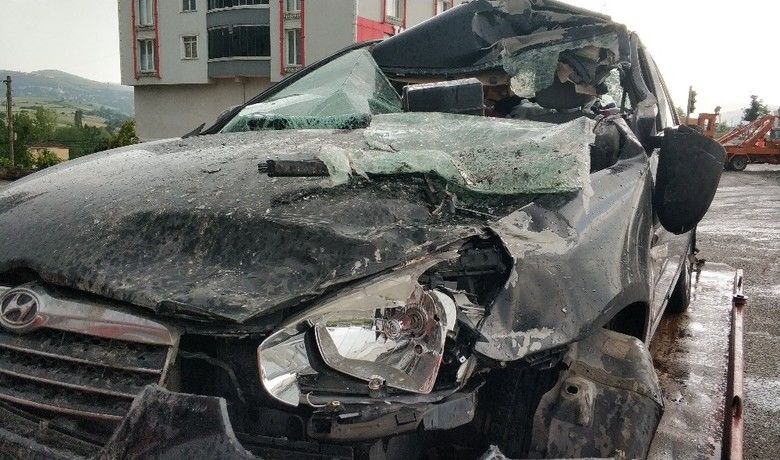Tıra çarpan otomobil sürücüsü ağır yaralandı
 - Samsun’da tıra arkadan çarpan otomobilin sürücüsü ağır yaralandı.