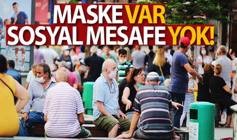 Antalya'da maske var, sosyal mesafe yok - Yeni tip koronavirüs (Covid-19) ile kontrollü sosyal hayatın yaşandığı illerden turizm kenti Antalya'nın bazı caddelerinde aşırı yoğunluk gözlemlendi. Kalabalıktaki bir çok kişinin maske taktığı ama sosyal mesafeye dikkat etmediği görüldü. İsa Akar - Burak Yalman