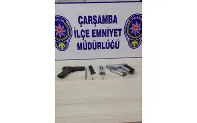 Şüpheli araçta ruhsatsız silah bulundu
