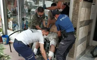 İş yerinde silahlı saldırıya uğrayan esnaf hastanelik oldu
