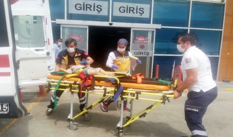 Bafra'da 3. kattandüşen çocuğun inanılmaz kurtuluşu - Samsun’un Bafra ilçesinde 3. kattan düşen 2 yaşındaki çocuk inanılmaz bir şekilde kurtuldu.