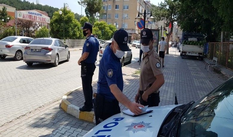 Alaçam polisinden maske uyarısı
 - Samsun Alaçam İlçe Emniyet Müdürlüğü ekipleri vatandaşları maske takmaları konusunda hem uyardı hem de cezai işlem uyguladı.