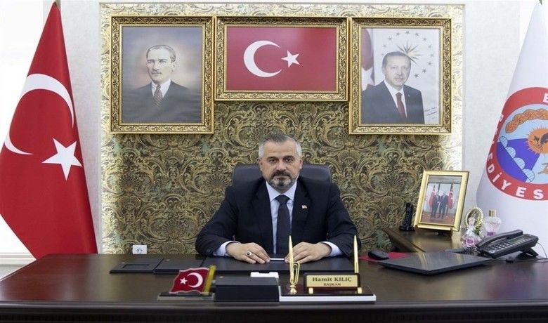 Başkan Hamit Kılıç: “YKSiçin tüm tedbirleri aldık” - Bafra Belediye Başkanı Hamit Kılıç hafta sonu yapılacak Yükseköğretim Kurumları Sınavı’na(YKS) girecek öğrencilere başarılarak dileyerek, “Korona virüs gündemi ciddi bir şekilde işgal etmeye devam ediyor. Sınav günlerinde; velilerimizden, salgına yönelik kurallara hassasiyetle uymalarını bekliyoruz” dedi.