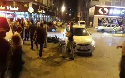 Otomobil ile motosiklet çarpıştı: 3 yaralı
