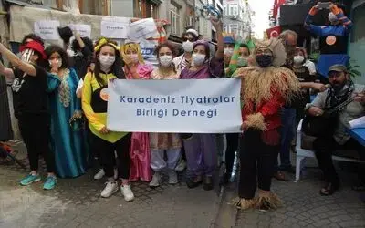 Tiyatrocular sektöre destek istedi
