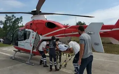 Kazada yaralanan şahıs ambulans helikopterle hastaneye kaldırıldı
