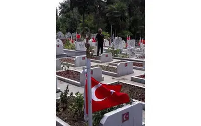 Şehitliklerde 15 Temmuz hazırlığı
