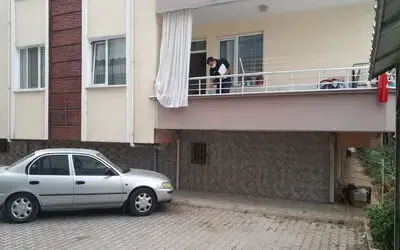 Balkondan Düşen Çocuk Yaralandı