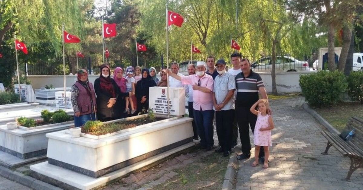Şehit Jandarma Er Erkut Yılmaz kabri başında anıldı
