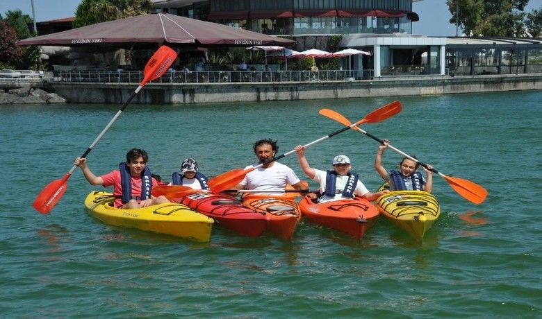 Samsun’da ücretsiz kano eğitimi
 - Samsun Büyükşehir Belediyesi Anakent Spor Kulübü yaz spor okullarında ücretsiz kano eğitimi veriyor.