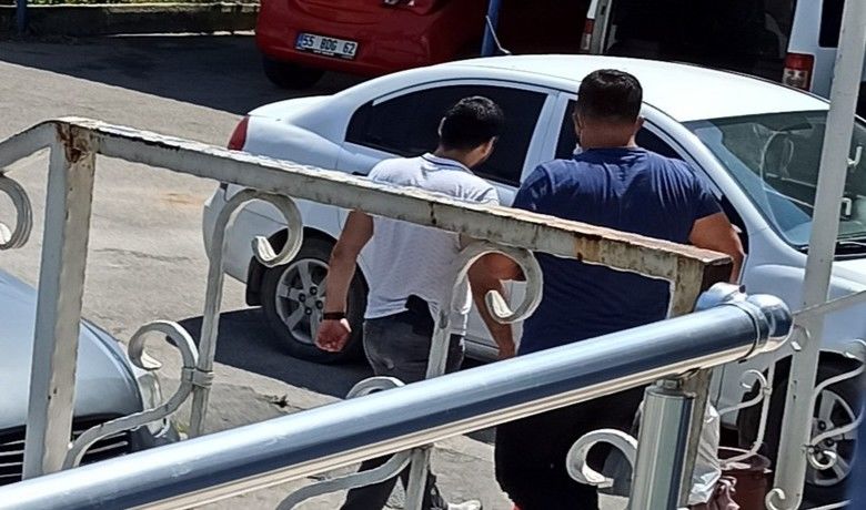 Cami avlusunda bicaklama olayinin suphelisi yakalandi