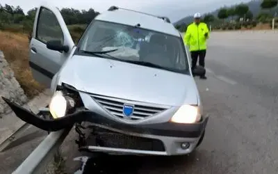 Havalimanı dönüşü kaza: 3 yaralı
