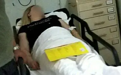 16 yaşındaki çocuk kazara annesini vurdu
