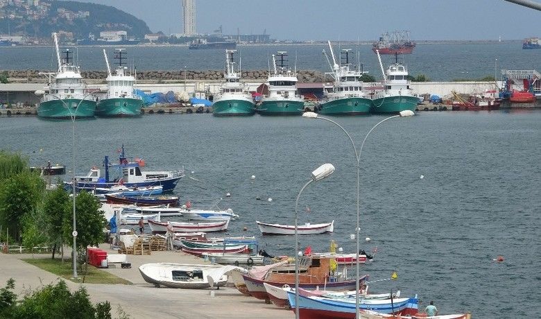 Samsun’da balıkçılar sezon hazırlıklarına başladı
 - SAMSUN (İHA) – Samsun’da balıkçı tekneleri av sezonunun açılmasına bir ay kala hazırlıklarına başladı.