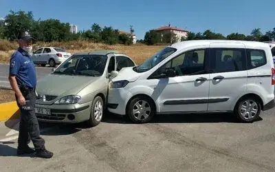 Samsun’da kavşakta iki otomobil çarpıştı: 5 yaralı
