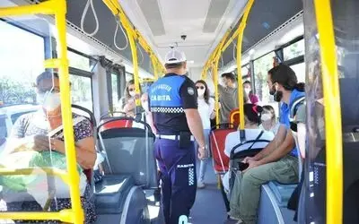 Zabıtadan korona virüs denetimi: Fazla yolcu alan şoföre ceza

