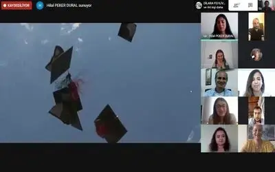 OMÜ psikoloji mezunları onlineda kep fırlattı
