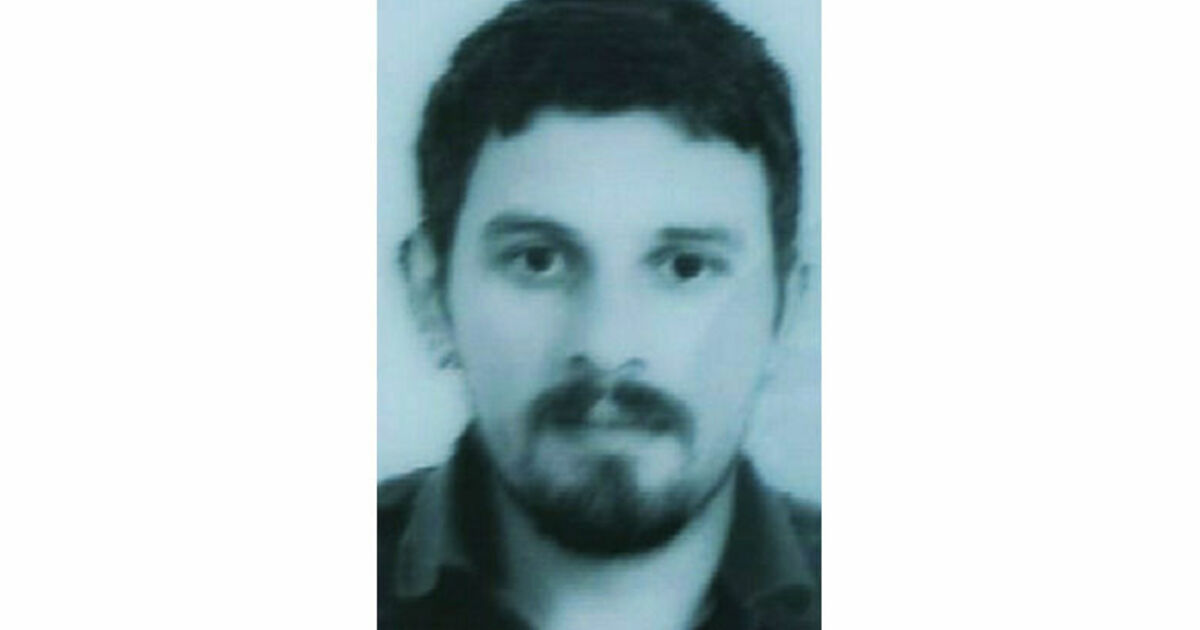 Banyoda asılı halde ölü bulundu