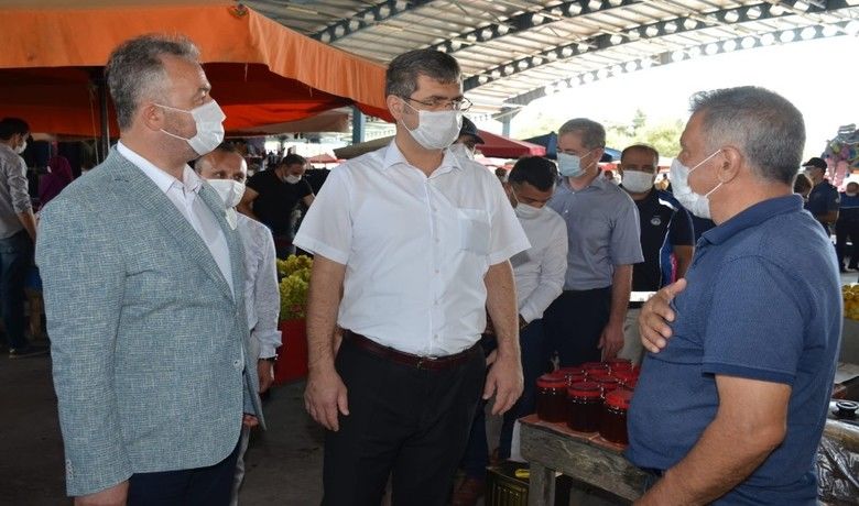 Kaymakam ve başkan pazar yerini denetledi
 - 19 Mayıs İlçe Kaymakamı İbrahim Civelek ve 19 Mayıs Belediye Başkanı Osman Topaloğlu, kapalı pazar yerinde korona virüs tedbirlerini denetledi.